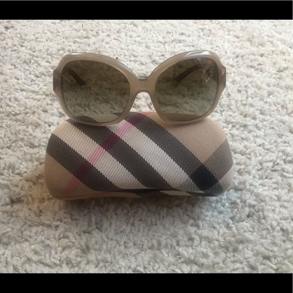Womens Burberry Sunglasses B 4058-M 3166/13 Signature Plaid